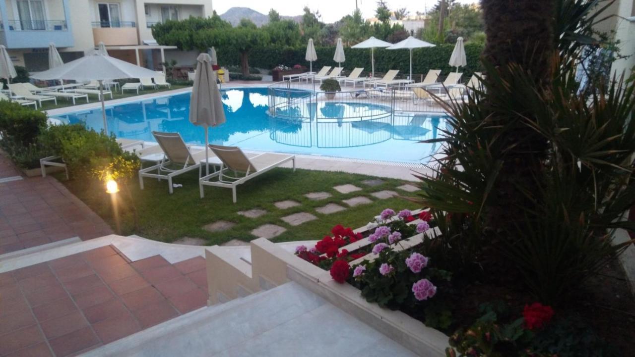 Melina Beach Platanés Exterior foto