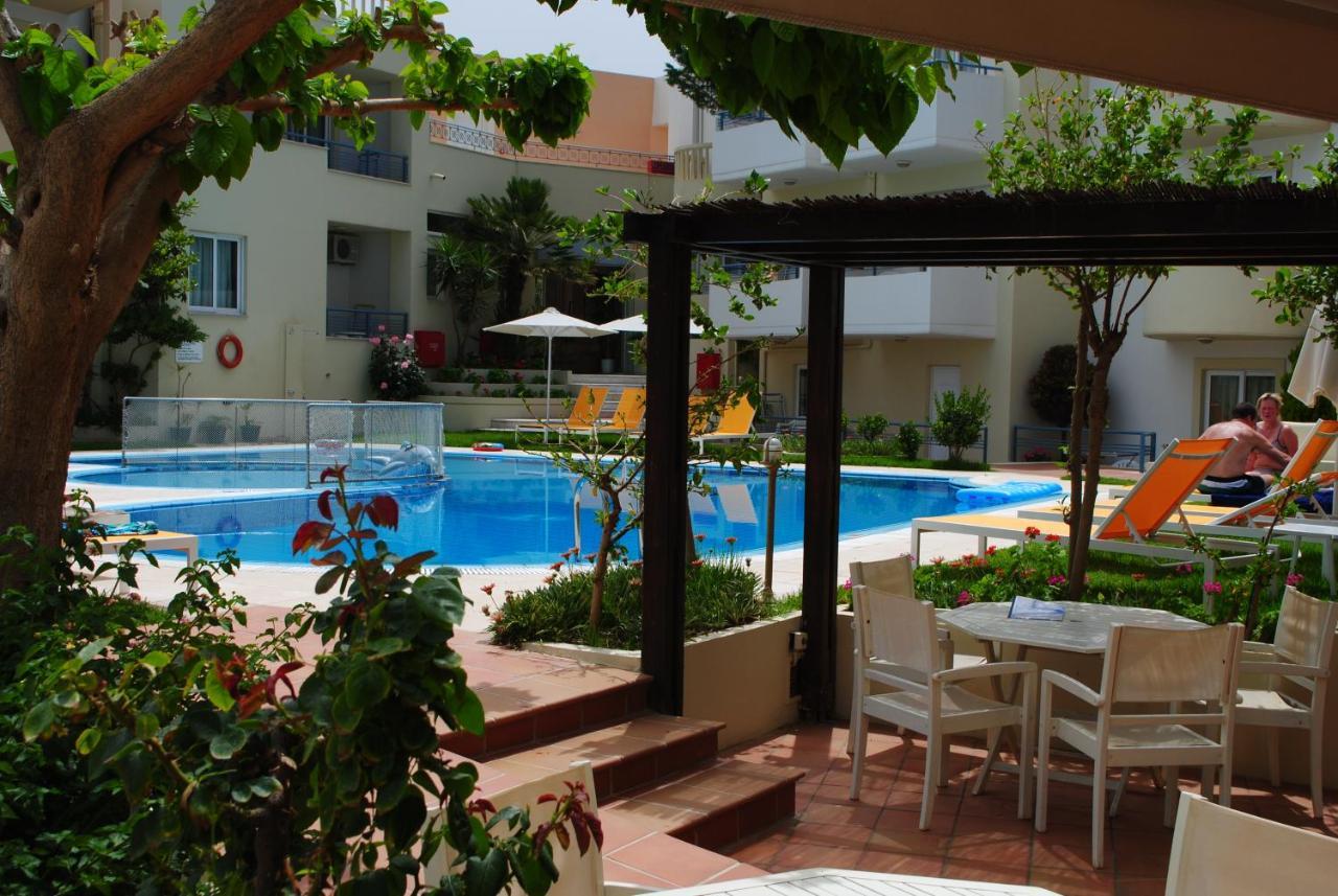 Melina Beach Platanés Exterior foto
